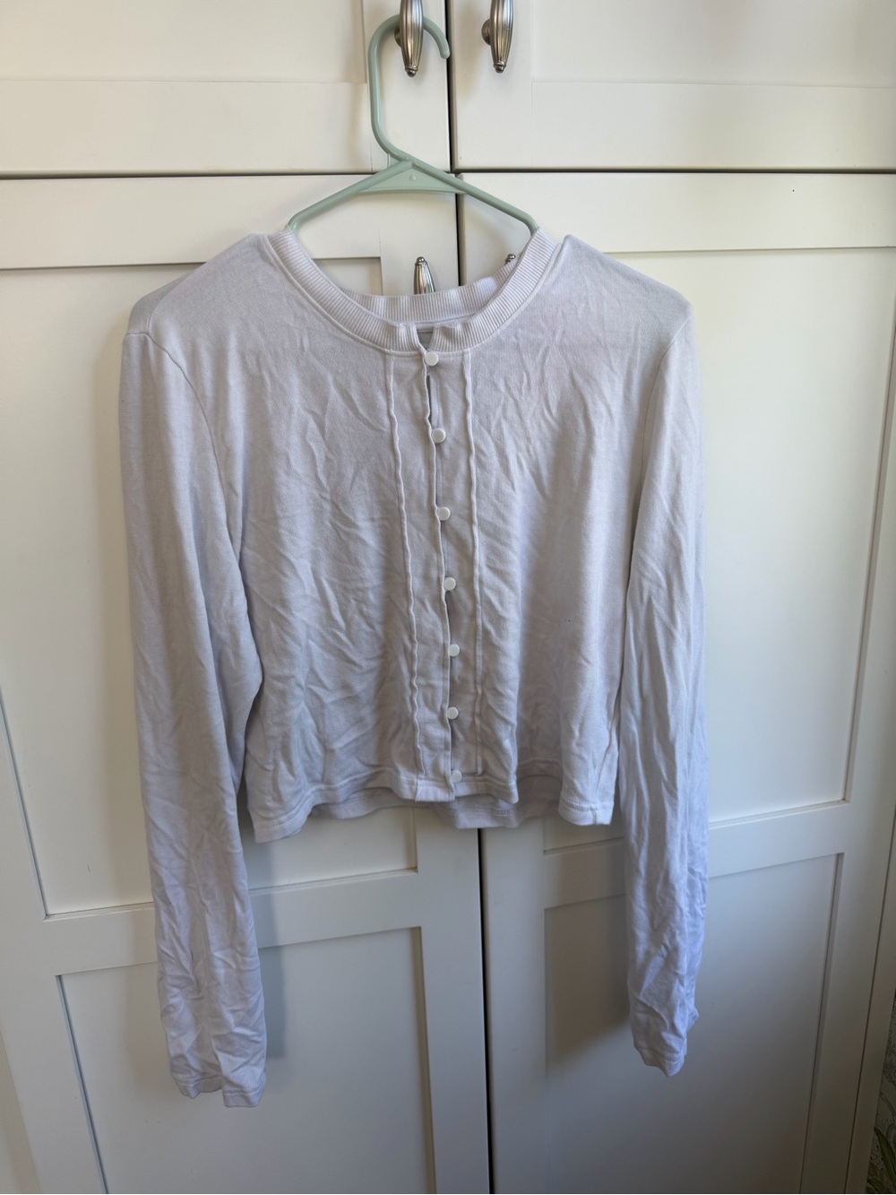 aerie White Button-Front Long Sleeve Cropped Top